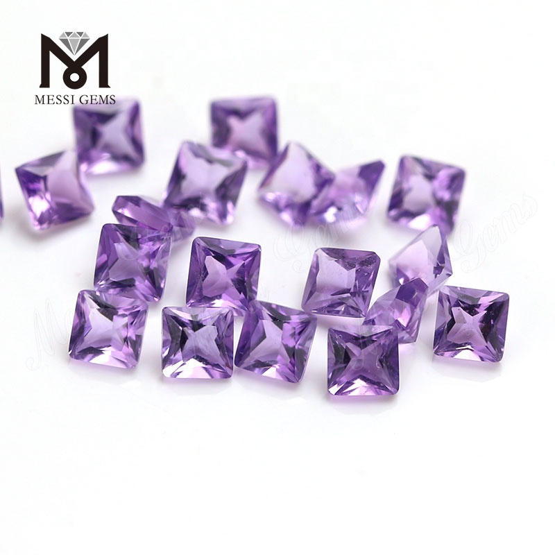Petite pierre synthétique de quartz améthyste taille princesse 3x3mm