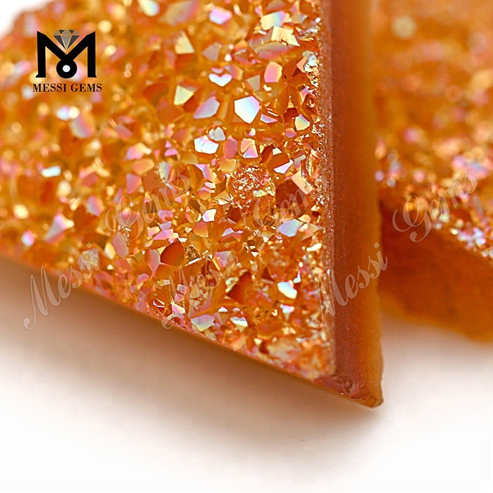 Pierres précieuses d'agate Druzy naturelles de couleur ambre Triangle lâche 12 * 12mm
