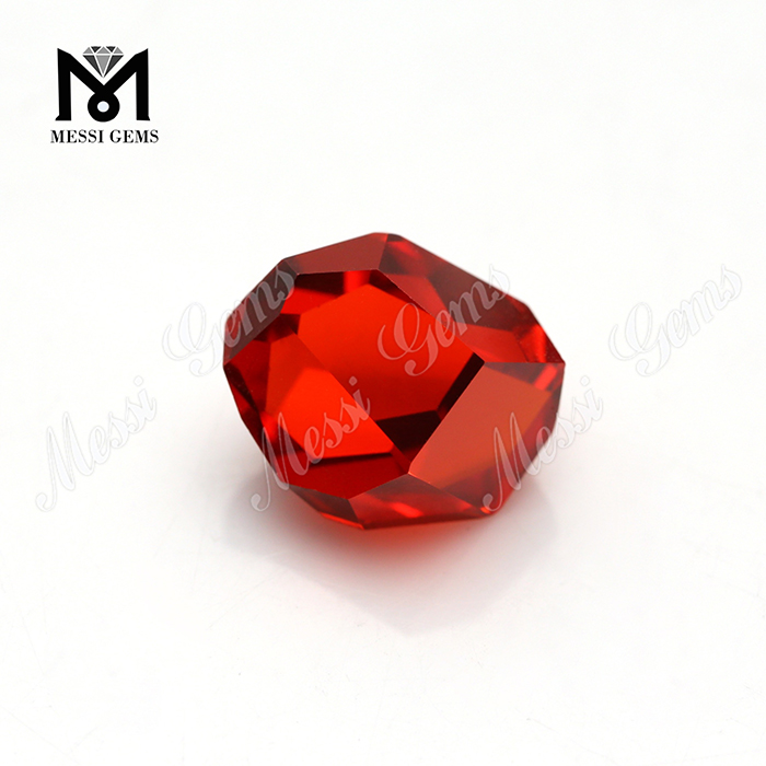 Pierre de zircon cubique orange de forme fantaisie 11 x 9,4 x 7 mm