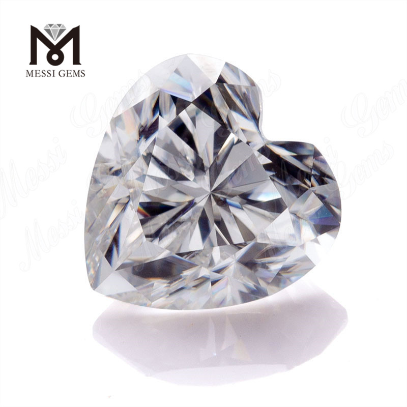 Usine de pierres précieuses de moissanite en vrac DEF blanc Moissanite coupé en coeur